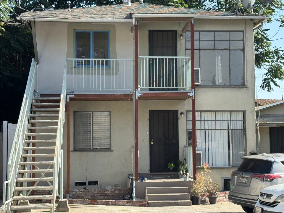 416 E Cypress St, Unit A in Glendale, CA - Building Photo