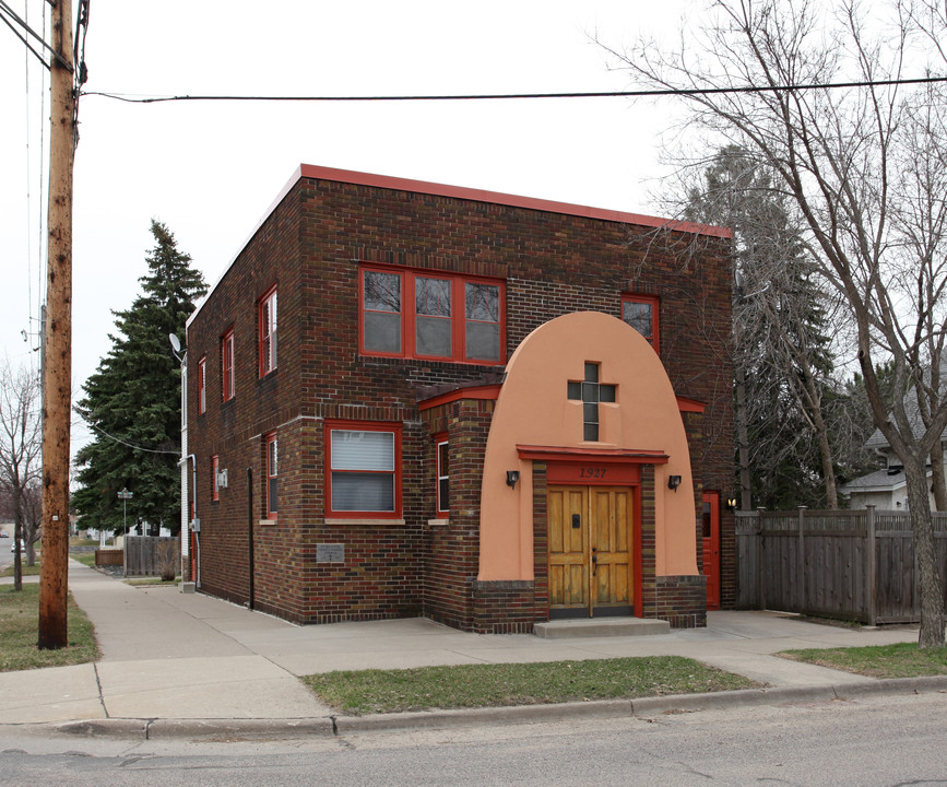 1927 NE 5th St in Minneapolis, MN - Building Photo