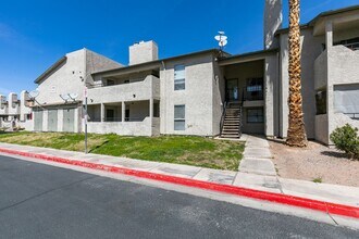 3790 Shirebrook Dr in Las Vegas, NV - Building Photo - Building Photo