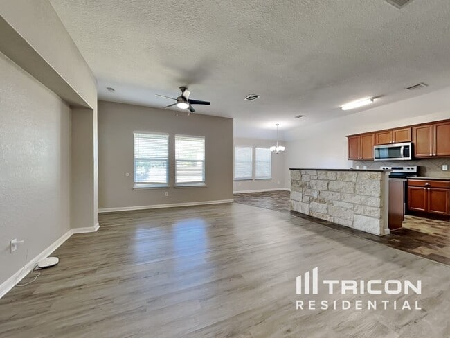 210 Teron Dr in San Marcos, TX - Building Photo - Building Photo