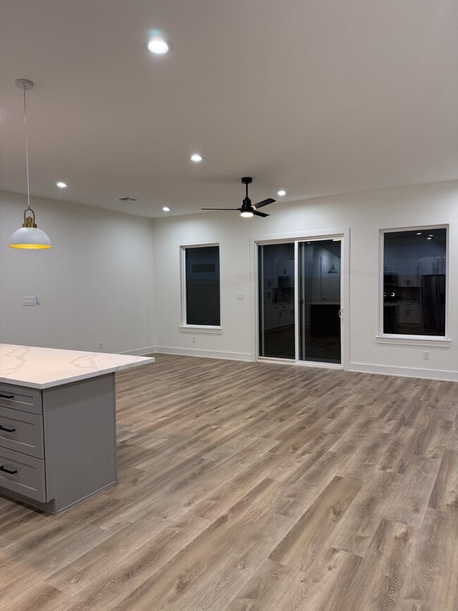 9005 Comal St in Houston, TX - Building Photo - Building Photo