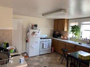 3831 N Frederick Ave in Shorewood, WI - Building Photo - Building Photo