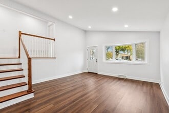 26 N Craig Pl in Lombard, IL - Building Photo - Building Photo