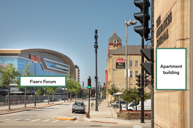 333 W State St in Milwaukee, WI - Building Photo - Building Photo