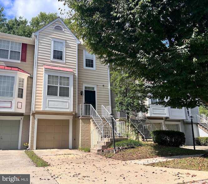 127 College Station Dr in Upper Marlboro, MD - Building Photo