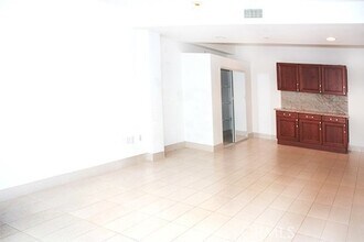 11911 Mayfield Ave, Unit A in Los Angeles, CA - Building Photo - Building Photo