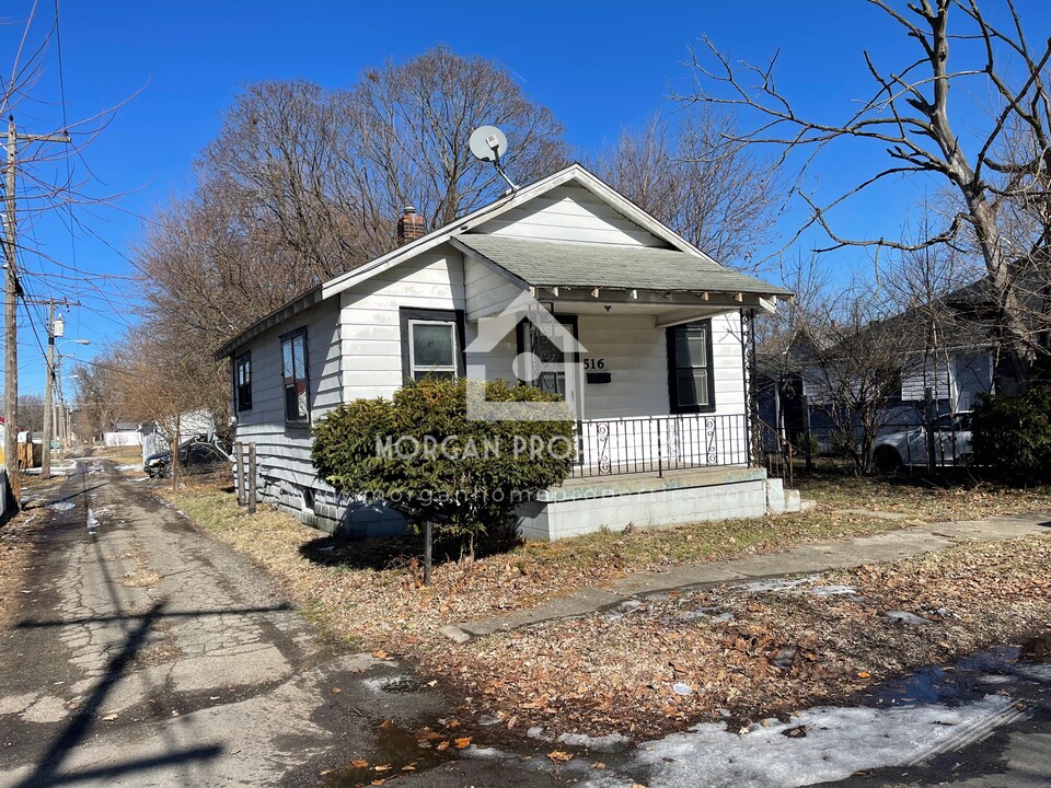 516 E 7th St in Anderson, IN - Foto de edificio