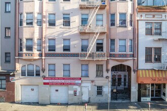 Rockwell Apartments in San Francisco, CA - Building Photo - Building Photo