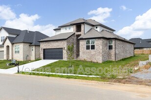 1081 Whistler St in Centerton, AR - Building Photo