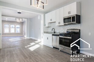 2659 W Homer St, Unit 1 in Chicago, IL - Building Photo