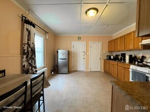 25 Gaston Ave in Raritan, NJ - Building Photo - Building Photo