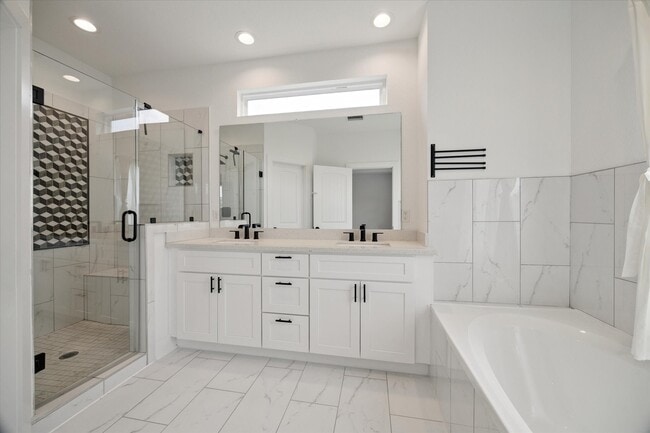 6635 T C Jester Blvd in Houston, TX - Building Photo - Building Photo