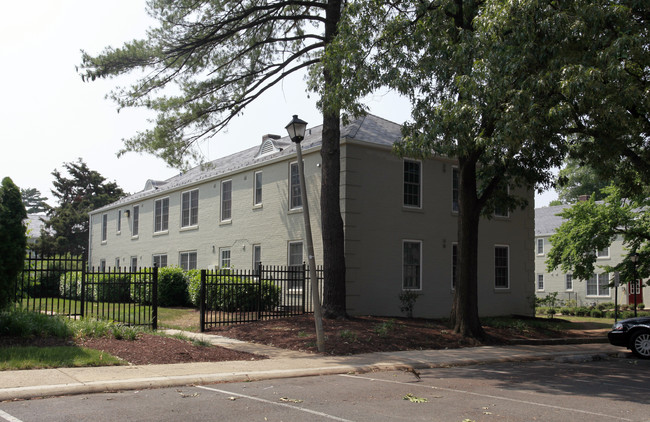 Whitefield Commons Apartments in Arlington, VA - Building Photo - Building Photo