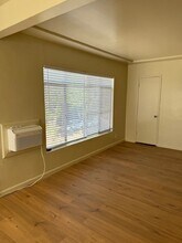 602 N Manhattan Pl, Unit 2 in Los Angeles, CA - Building Photo - Building Photo