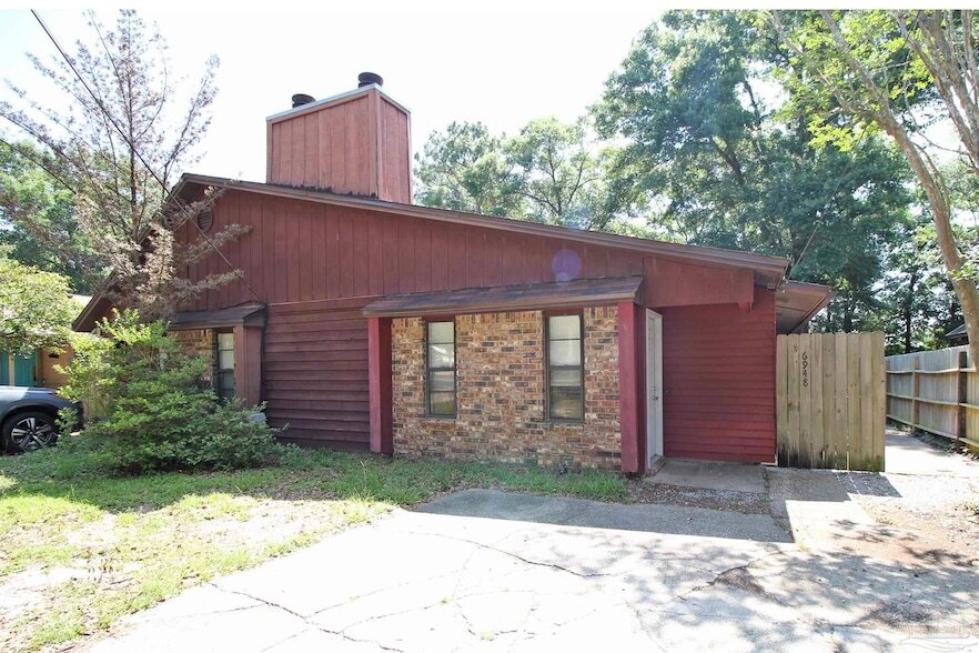 6948 Spanish Trail in Pensacola, FL - Building Photo