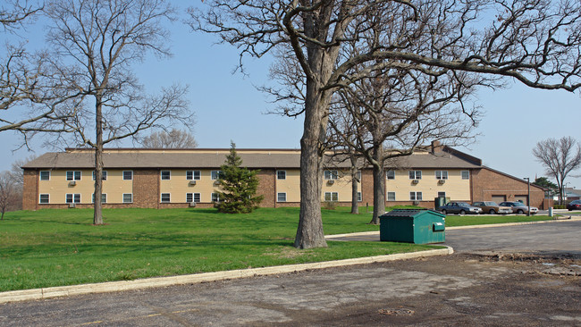 Countryside Village in Yorkville, IL - Building Photo - Building Photo