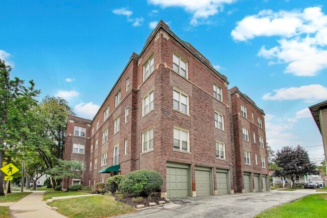 600 N La Grange Rd in La Grange Park, IL - Building Photo - Building Photo