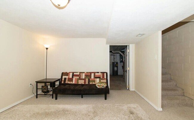 property at 1709 Rockingham Dr