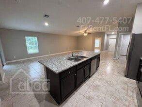 737 Daniels Ave SW in Palm Bay, FL - Building Photo - Building Photo