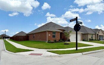 649 Sunglow Wy in Lavon, TX - Building Photo - Building Photo