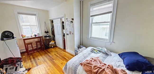 8 Lincoln St, Unit 1 in Somerville, MA - Foto de edificio - Building Photo