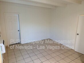 23 W Basic Rd in Henderson, NV - Building Photo - Building Photo