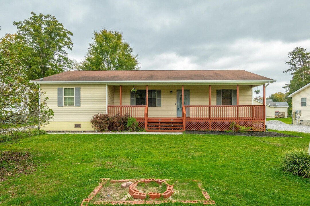 705 State Line Rd in Chattanooga, TN - Building Photo