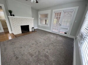 1310 28th St N, Unit Upper in St. Petersburg, FL - Foto de edificio - Building Photo