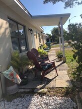 7105 Poinsetta Ave in Cape Canaveral, FL - Foto de edificio - Building Photo