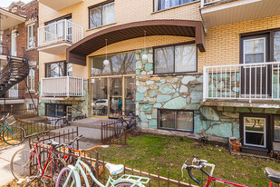 6870 Garnier St in Montréal, QC - Building Photo
