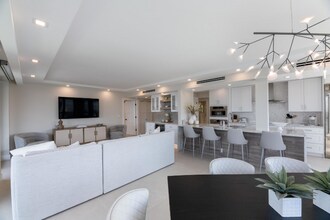 2778 S Ocean Blvd in Palm Beach, FL - Foto de edificio - Building Photo