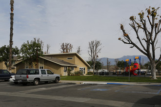 Hemet Estates in Hemet, CA - Building Photo - Building Photo