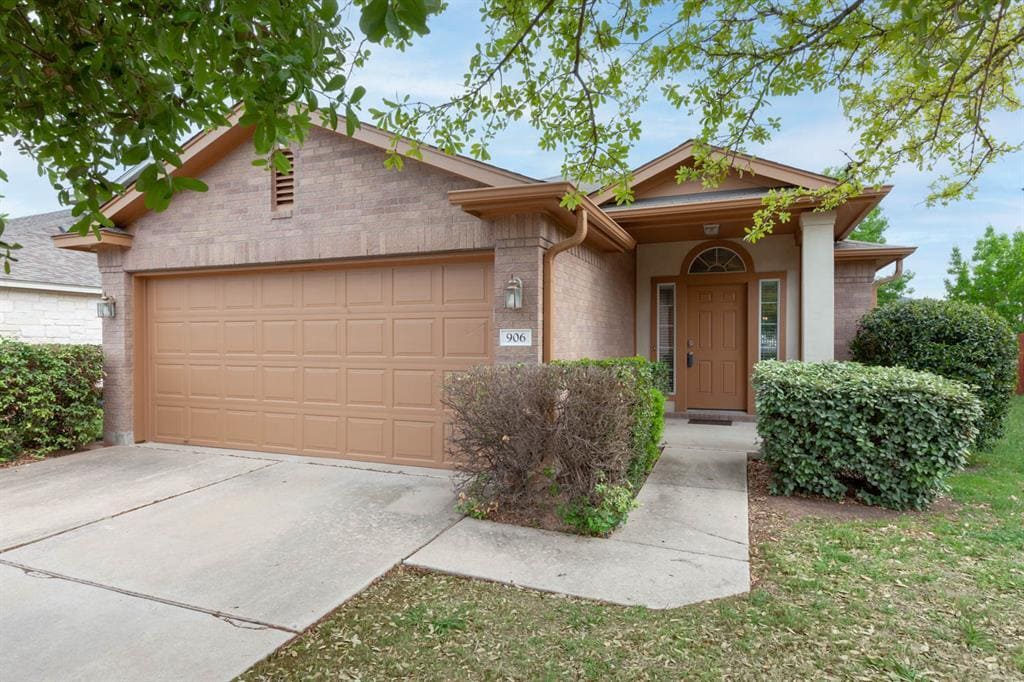 906 Aiken Dr in Leander, TX - Building Photo