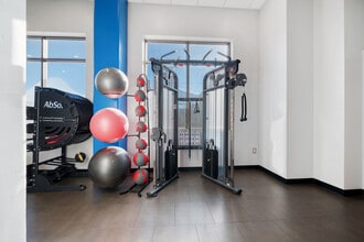 Yugo The Sydney at Dinkytown in Minneapolis, MN - Foto de edificio - Building Photo