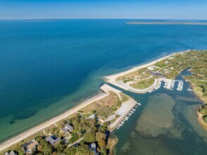 13 Orkney Rd in East Hampton, NY - Building Photo - Building Photo