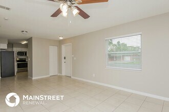 5312 Wren St in Orlando, FL - Building Photo - Building Photo