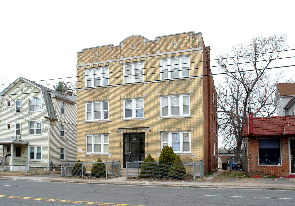 236-238 Burnside Ave in East Hartford, CT - Building Photo