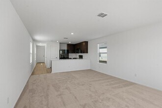 444 Marty Allen Lp in Jarrell, TX - Building Photo - Building Photo