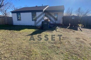 824 W 2nd St in Edmond, OK - Building Photo