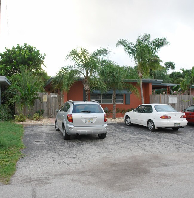 1028 NE 16th Ter in Fort Lauderdale, FL - Foto de edificio - Building Photo