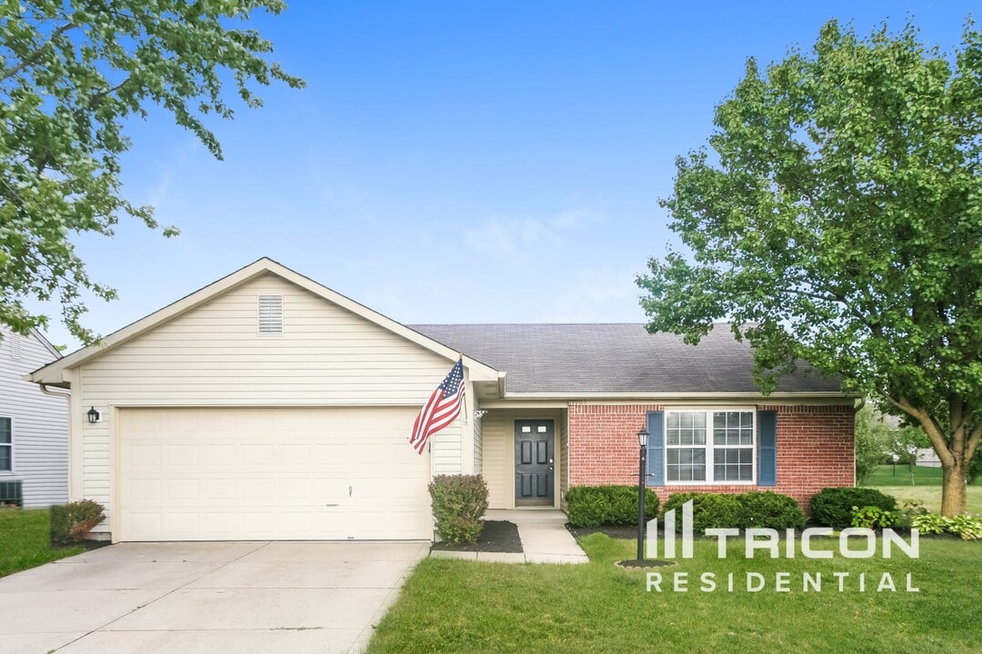 17903 Captiva Way in Noblesville, IN - Building Photo