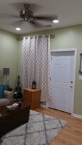 2249 S California Ave, Unit 2R in Chicago, IL - Building Photo