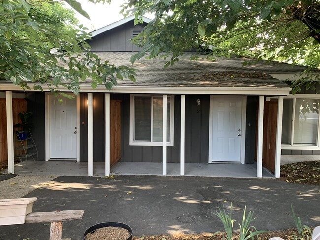 13076 Ridge Rd in Grass Valley, CA - Building Photo - Building Photo