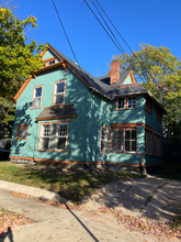 419 3rd St-Unit -Lower in Jackson, MI - Building Photo - Building Photo