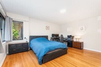 537 Ridge Rd in Wilmette, IL - Building Photo - Building Photo