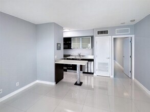 1503 NE 4th Ct in Fort Lauderdale, FL - Building Photo - Building Photo