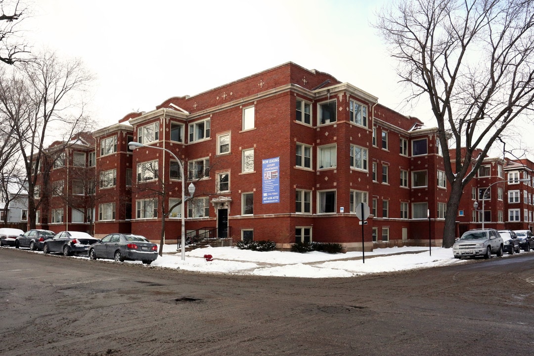 1700-1714 W Greenleaf Ave in Chicago, IL - Building Photo
