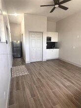 7760 SW 20th St in Miami, FL - Building Photo - Building Photo