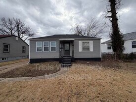 8138 Blanchard Dr in Berkeley, MO - Building Photo