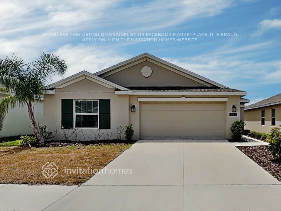 1139 Peach Crk Dr in Osteen, FL - Building Photo